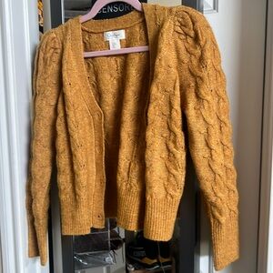 Jessica Simpson sweater